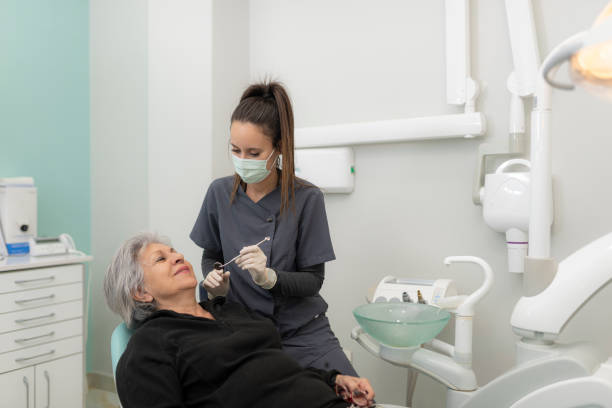 Best Dentist for Tooth Abscess  in Woodville, FL