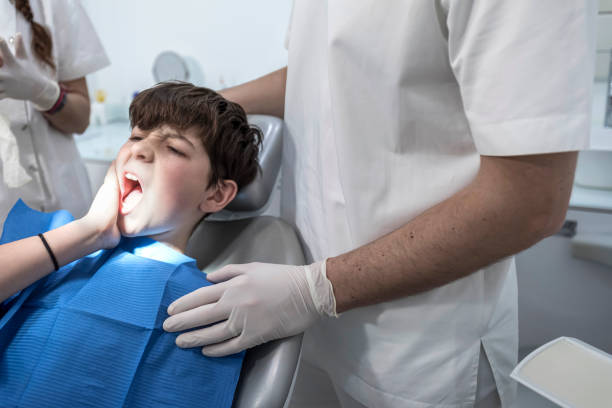 Best Dentist for Tooth Abscess  in Woodville, FL